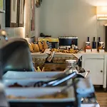 Hotel La Barcarolle 4*