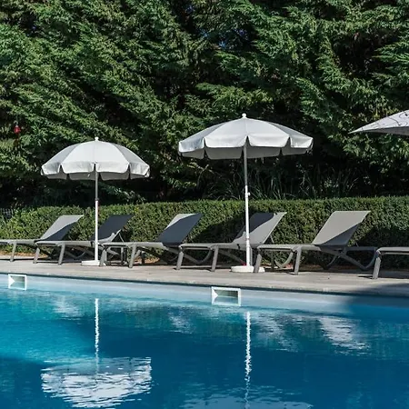 La Barcarolle Hotel