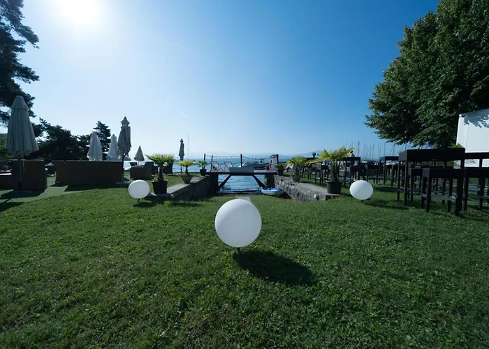 La Barcarolle Hotel Prangins