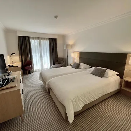 La Barcarolle Hotel